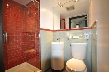 Different Standard Bathroom Image